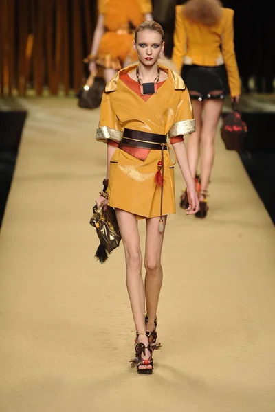 Look 21